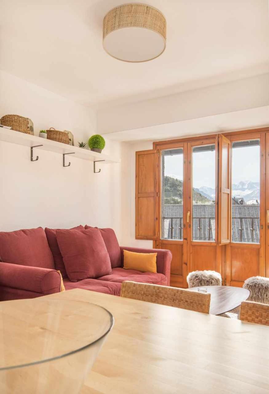 La Solanda De Sallent Apartment